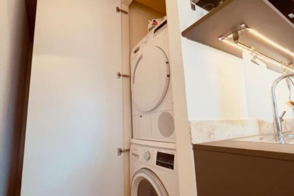 Chic Small New Apartment Up To 4 People, Pets Allowed Lens Exterior photo